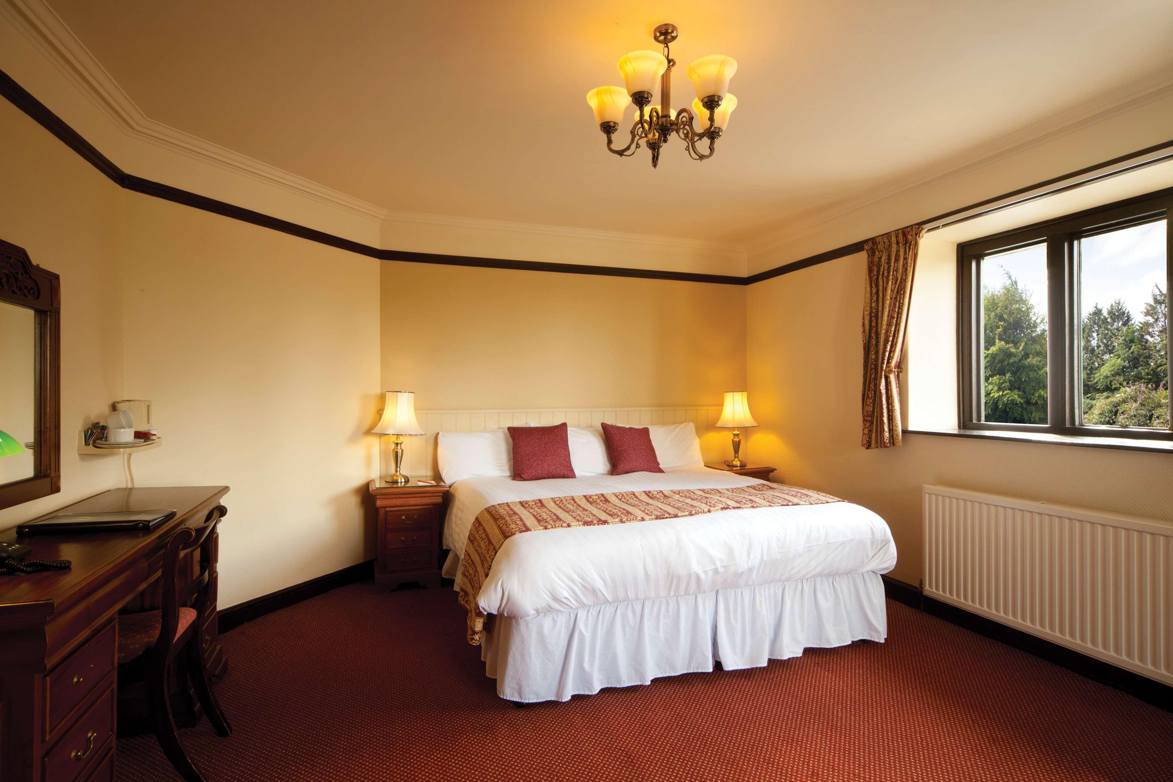 Western The Webbington & 3*